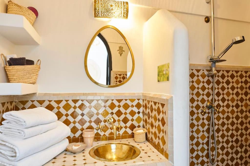 Riad Miloud En Exclusivite 10 P Au Coeur De La Medina 马拉喀什 外观 照片